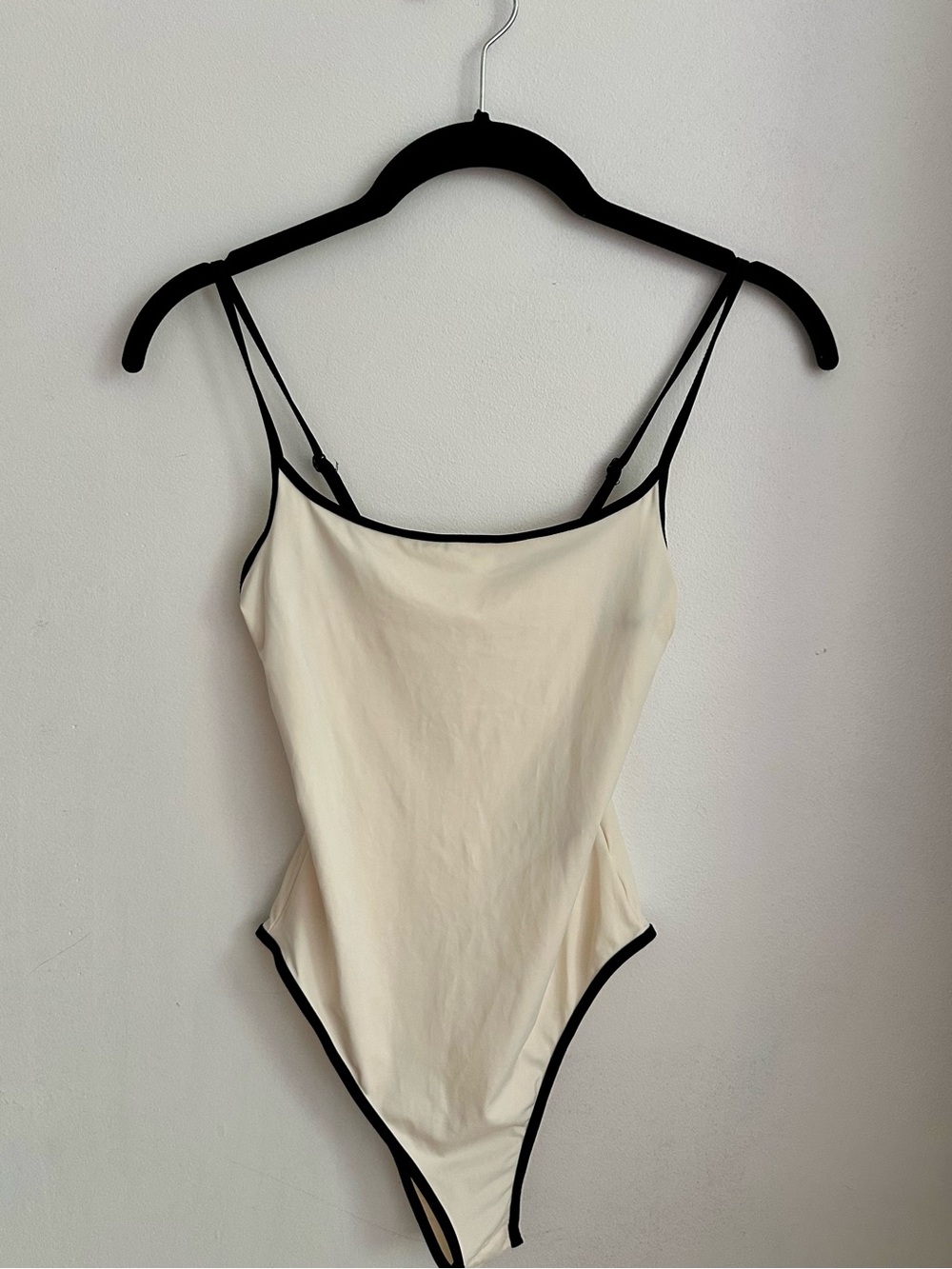 Cream Contrast-Trim Spaghetti Strap Bodysuit